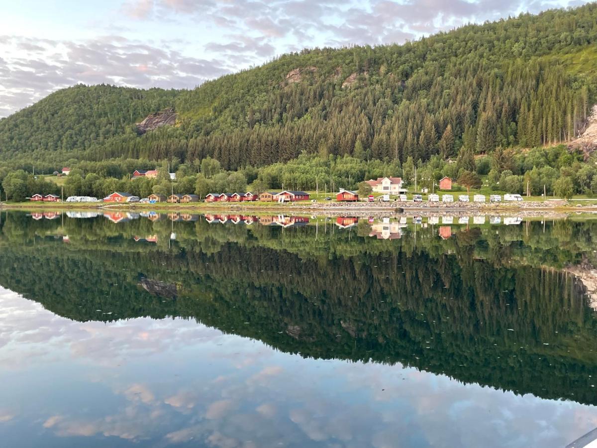 Base Camp Hamaroy Hotell Sorkil Exteriör bild