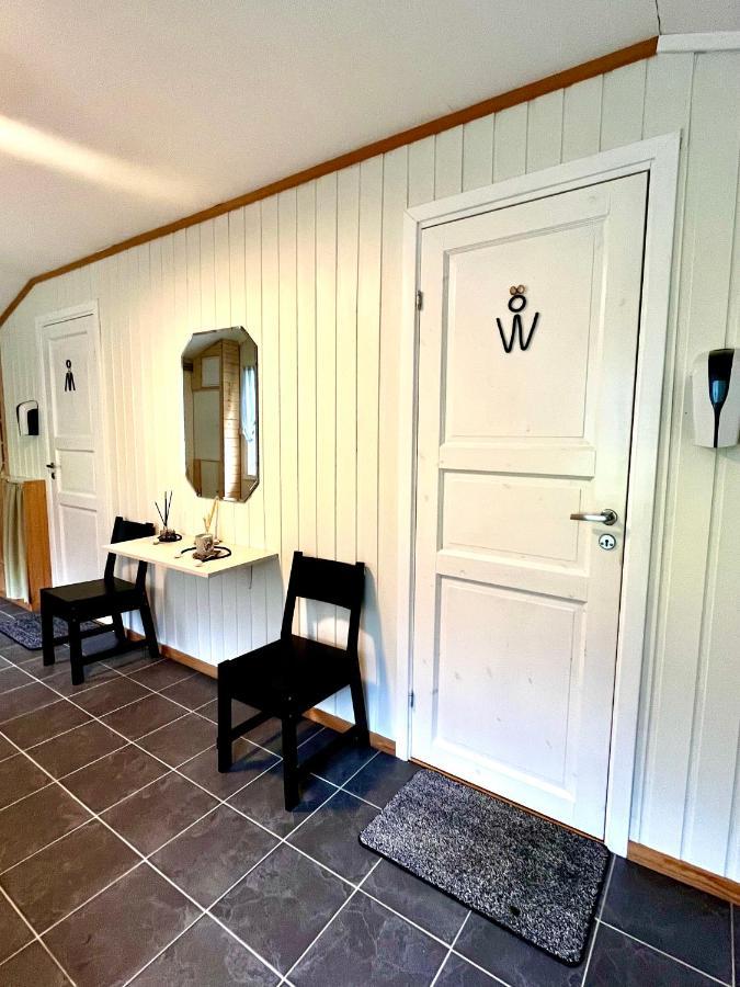 Base Camp Hamaroy Hotell Sorkil Exteriör bild