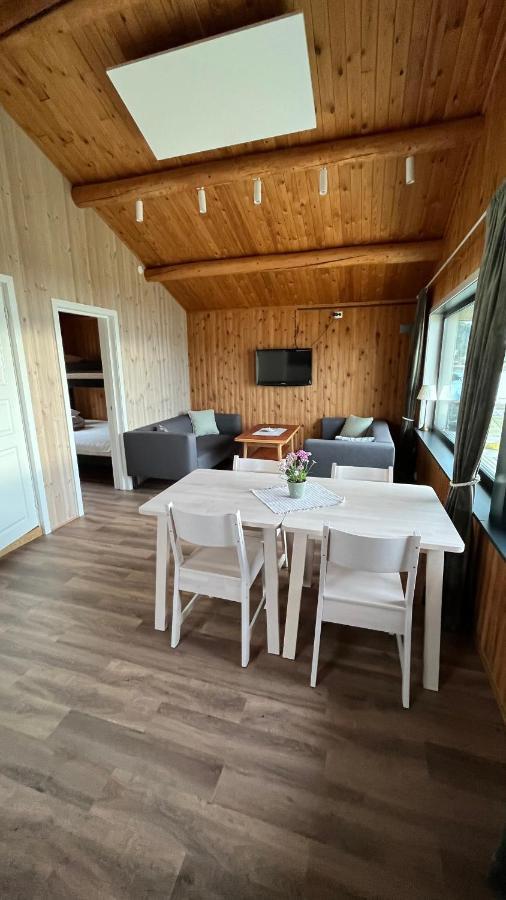 Base Camp Hamaroy Hotell Sorkil Exteriör bild