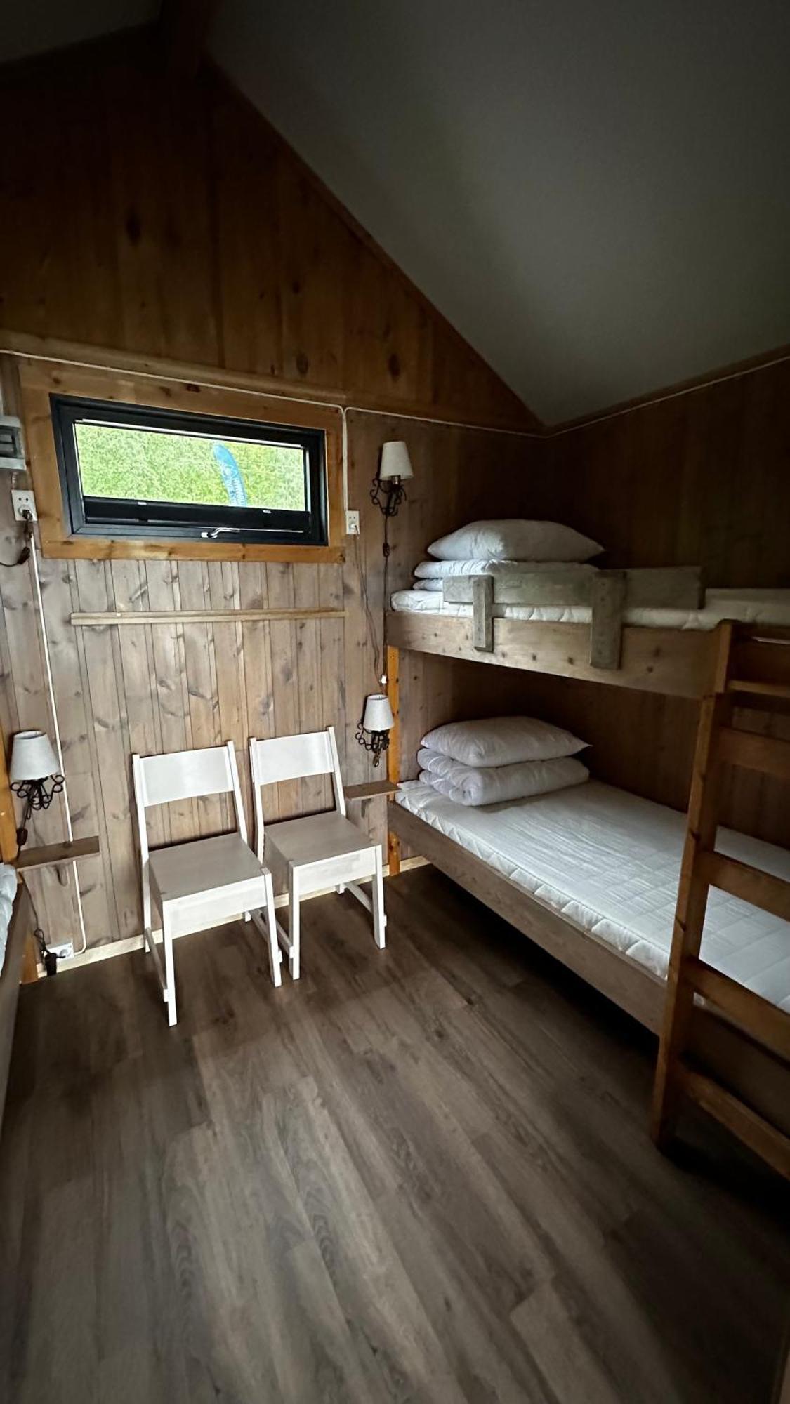 Base Camp Hamaroy Hotell Sorkil Exteriör bild